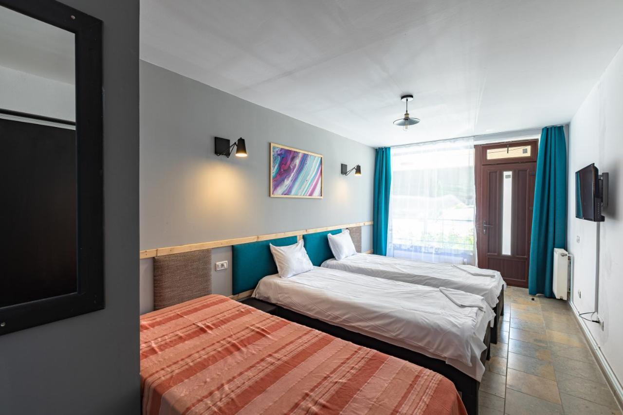 Ezio House Hotel Тимишос Екстериор снимка