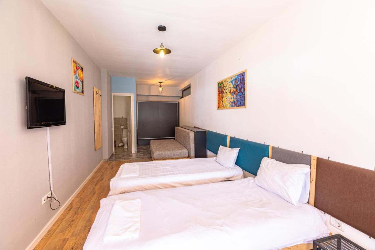 Ezio House Hotel Тимишос Екстериор снимка