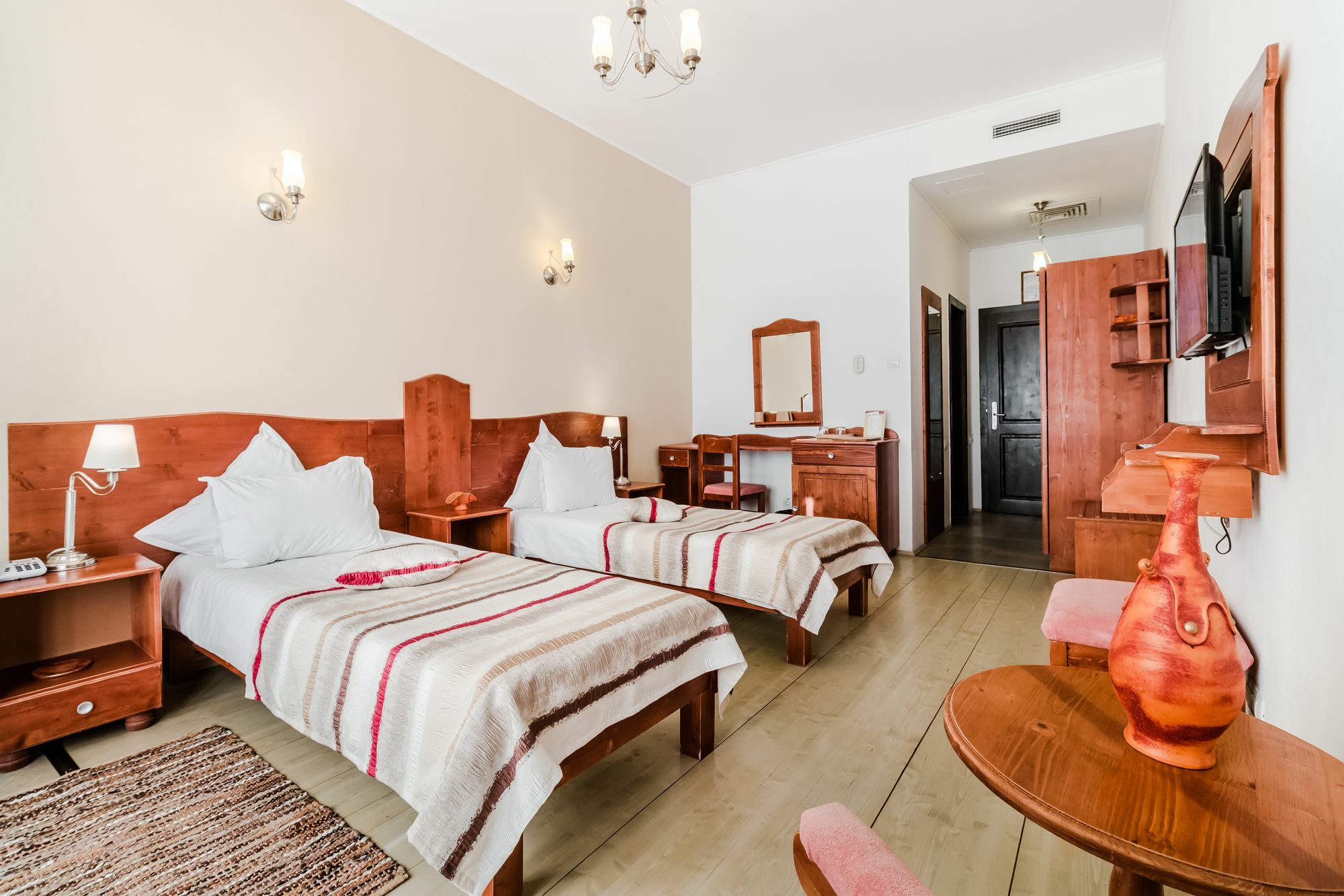 Ezio House Hotel Тимишос Екстериор снимка